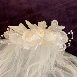 Bridal two-tier Fingertip Ivory Veil